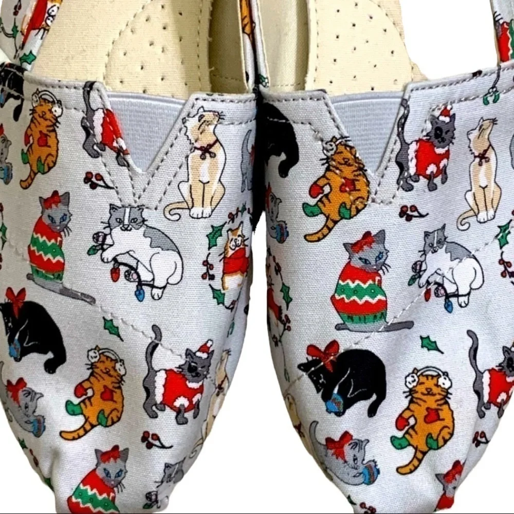Toms Christmas Cats 6 Festive Holiday Slip‎ On Shoes - Picture 3 of 4